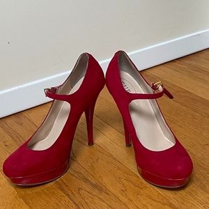 Guess Heels 7. mint